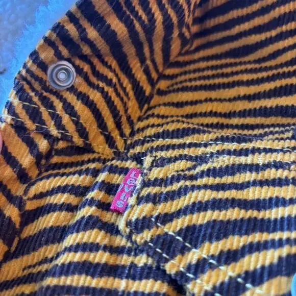 Levi Strauss & Co. Corduroy Sherpa Lined Tiger Stripe Trucker Jacket - Picture 5 of 8